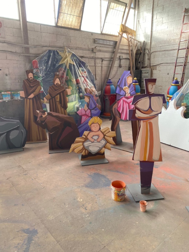 Figuras del belén en el taller