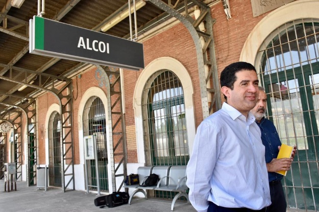 Alcalde i vicealcalde a l'Estació del Tren