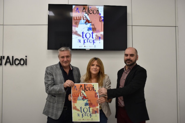 Foto de la roda de premsa A Alcoi tot a prop