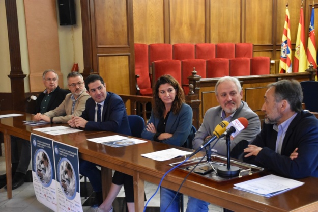 Toni Francés, José Antonio López, Mónica Pont, Pau Andrés Bernabeu, Enrique Barbeito i Paco Fuster en la roda de premsa