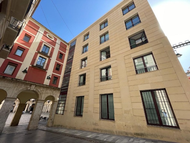Fachada recayente sobre el pasaje de Sant Llorenç