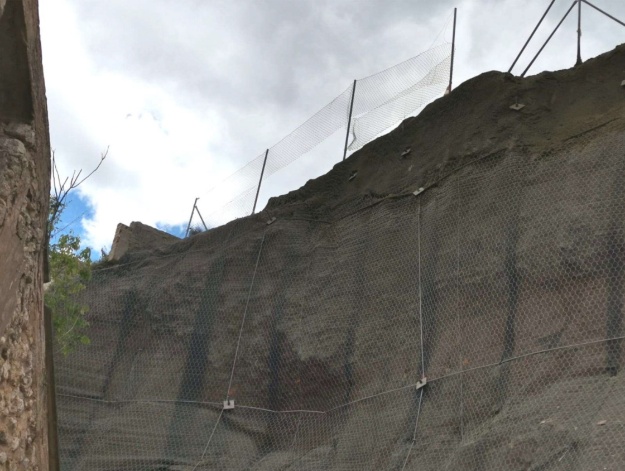 Protecció del talús amb despreniments al costat d'antic Molino del Riu Molinar
