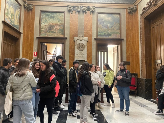 Visita al Ayuntamiento del alumnado del IES Pare Vitòria