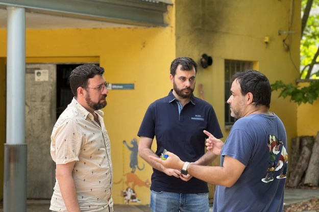 Visita d'Àlex Cerradelo i Carles Sansalvador a l'Alberg Municipal d'Animals