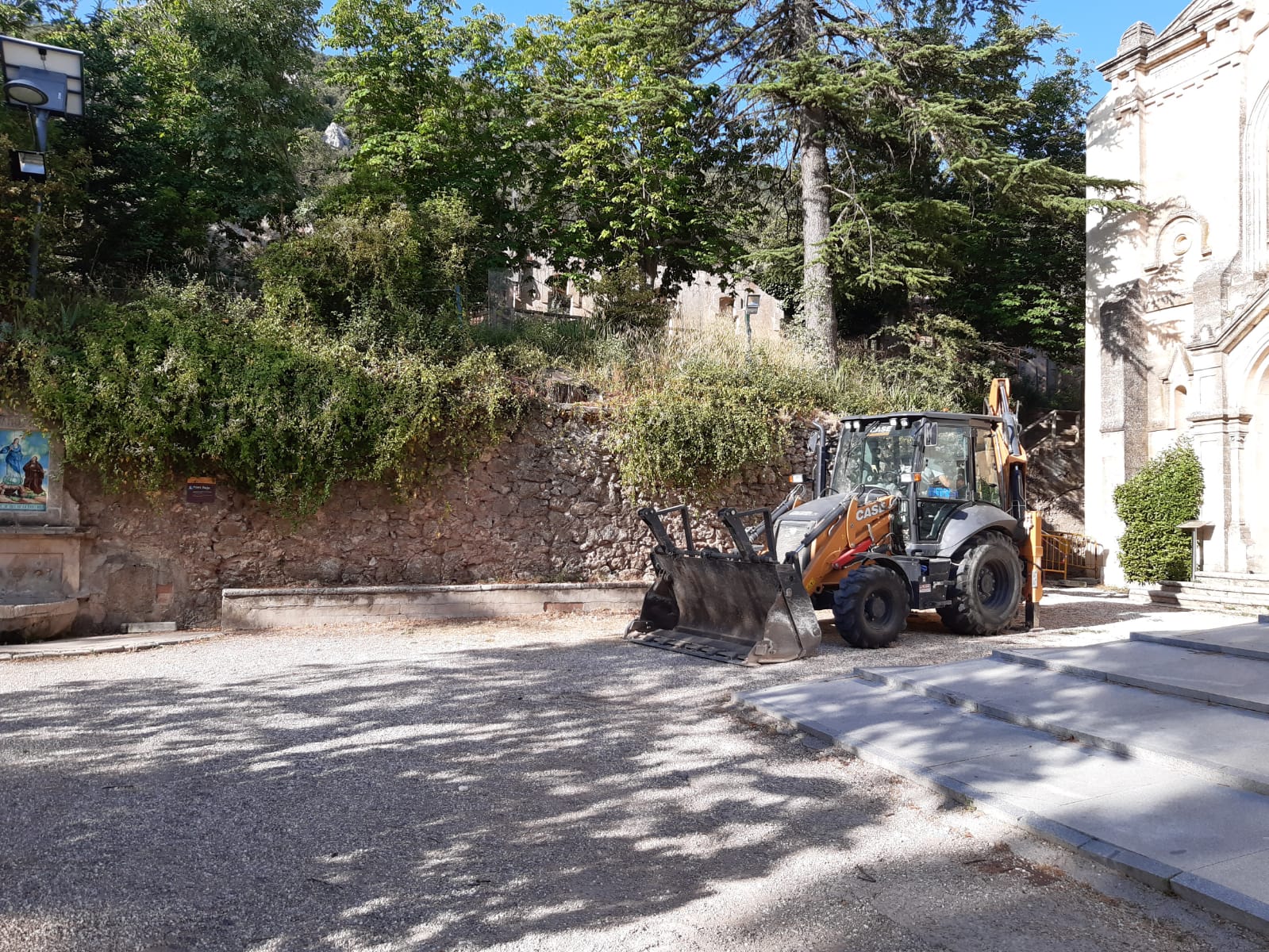 Imatge del mur abans de començar l'intervenció
