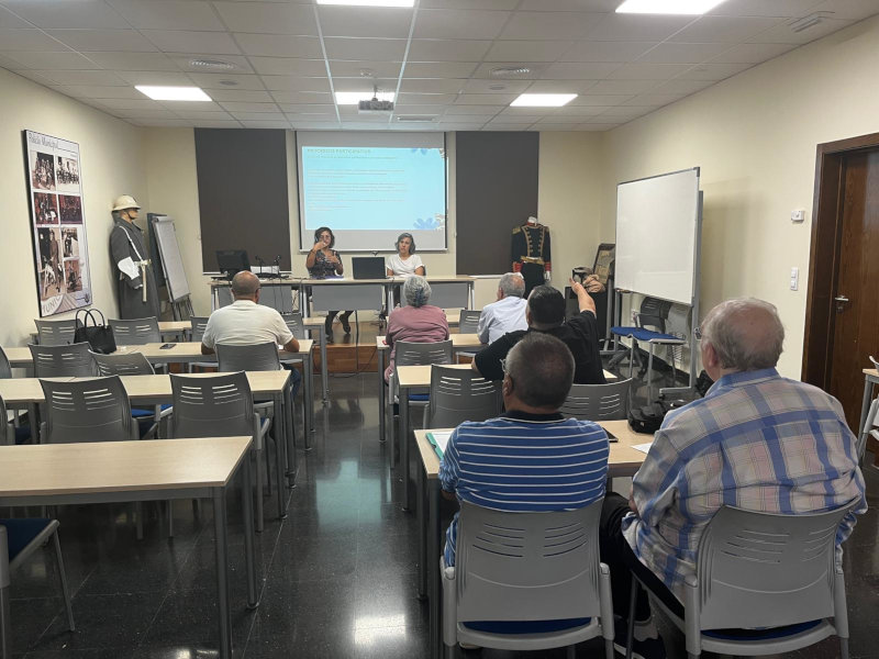 Reunió per a elaborar el nou reglament participació ciutadana