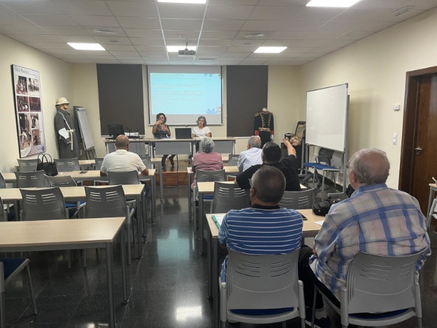 Reunión para elaborar el nuevo reglamento de participación ciudadana