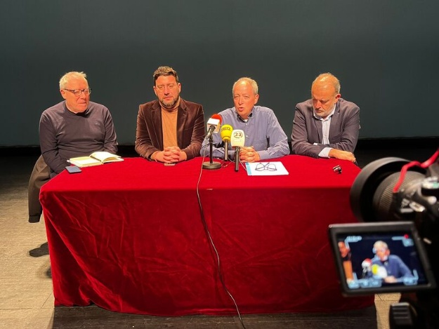Assitents a la presentació del concert de la Banda Simfònica de Dones de la FSMCV amb motiu del 8M