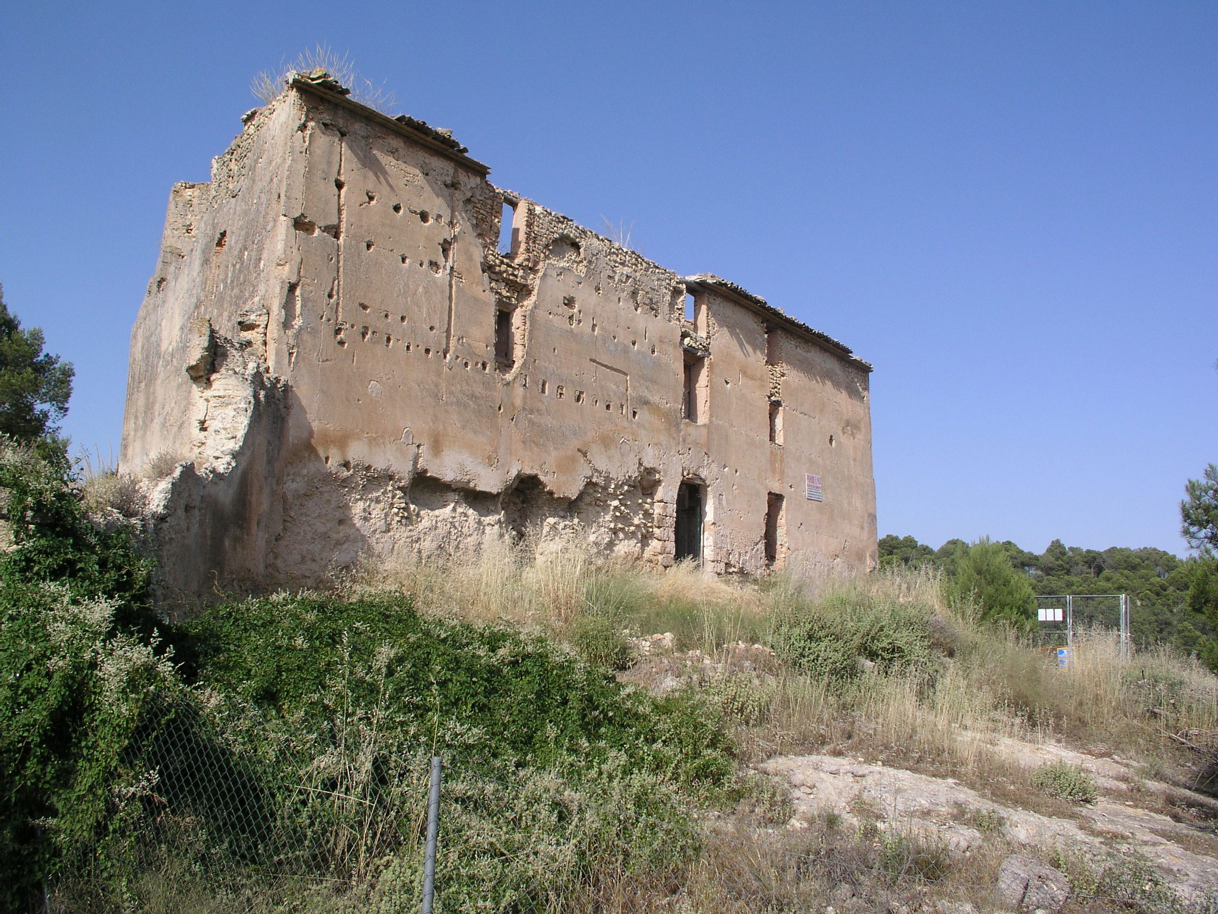 Lienzo sur del Castillo de Barxell. Alcoy