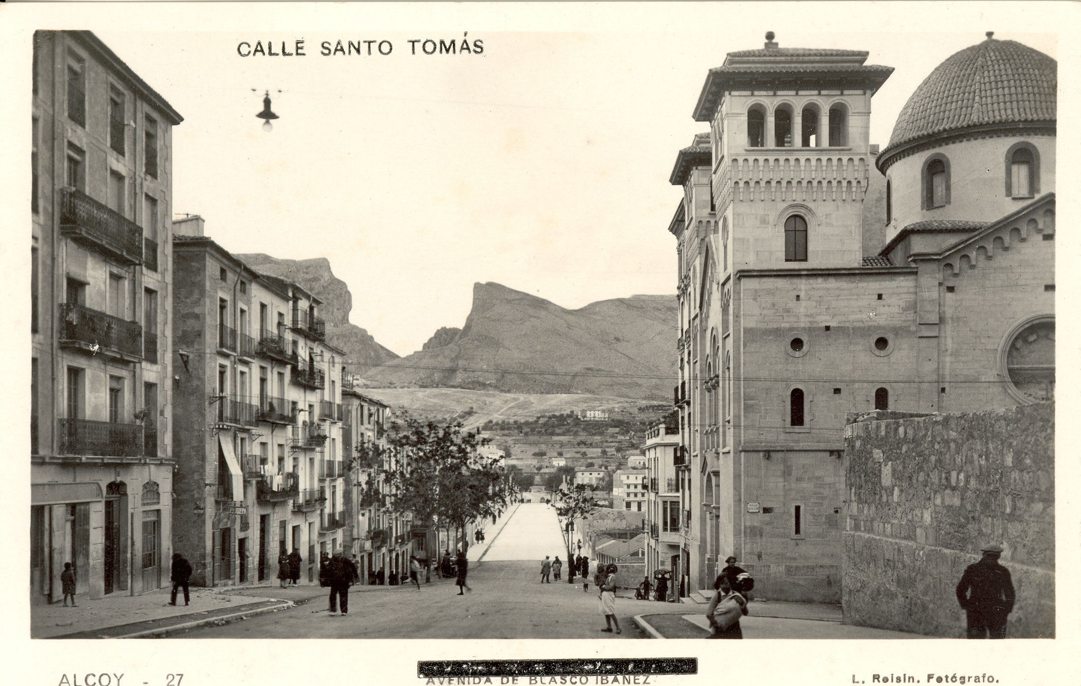 Alcoy. Calle Santo Tomás. (L. Roisín)