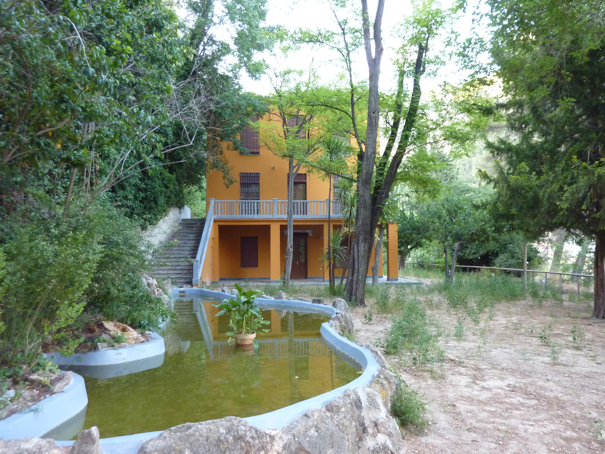 Jardín y estanque de Villa Vicenta