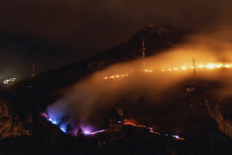 Montaña Sant Cristòfol, luces de las hogueras