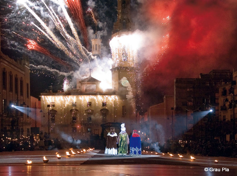 La Adoración, fuegos artificiales