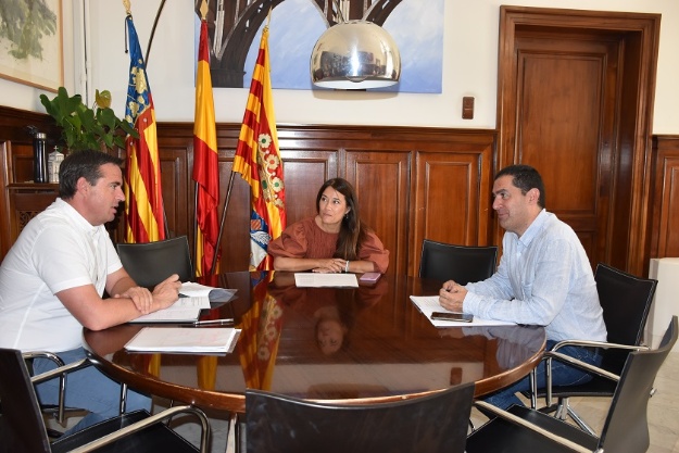 Visita a Alcoi del Director General de Turisme