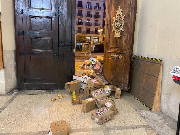 Fem en el vestíbul de l'Ajuntament
