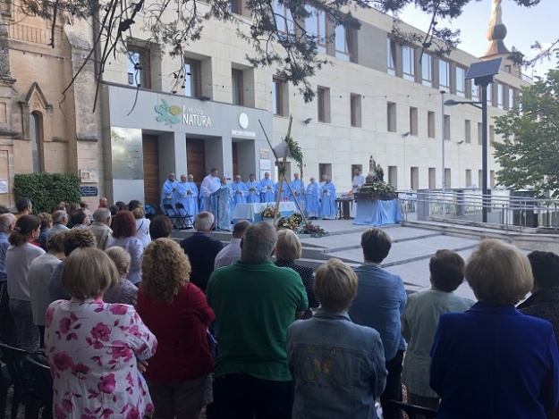 Celebració de l'eucaristia al Santuari de la Font Roja