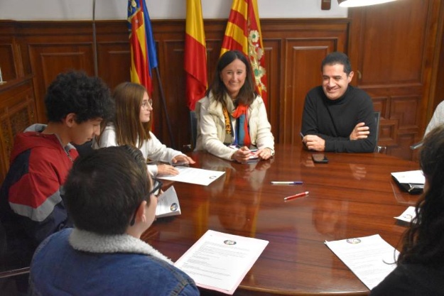Miembros del CLIA reunidos con el alcalde