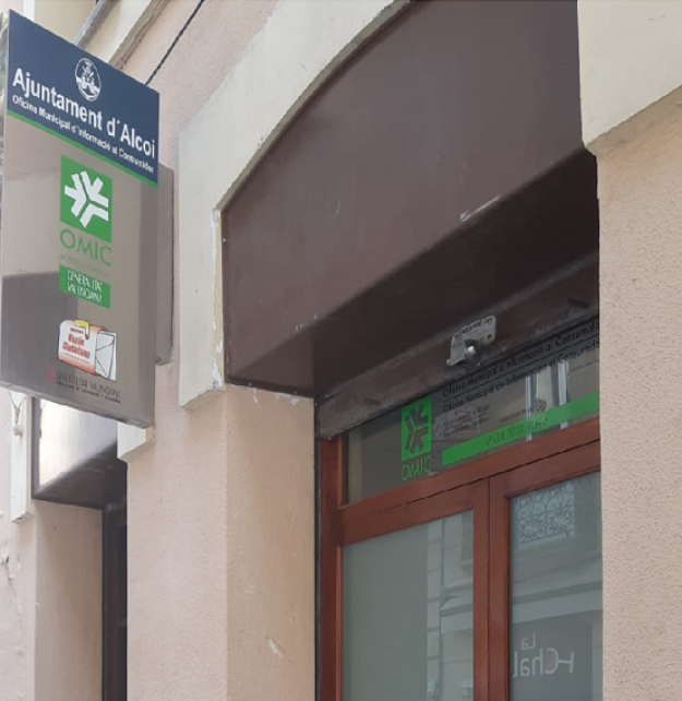 Façana de l'OMIC en Alcoi