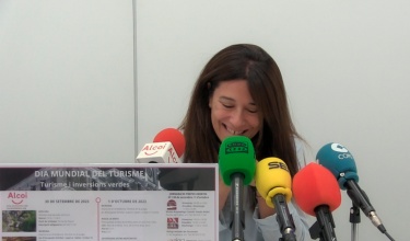 lorena zamorano en la roda de premsa