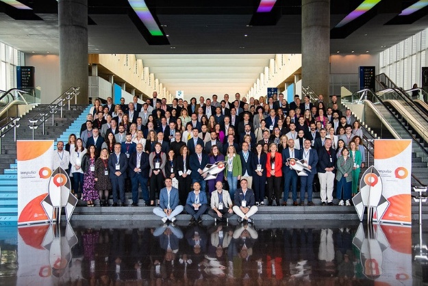 Foto de grup dels assistents a la setena edició d'InnpulsoEmprende