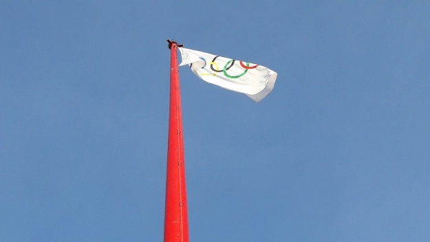 Bandera olímpica 3D en el poliesportiu