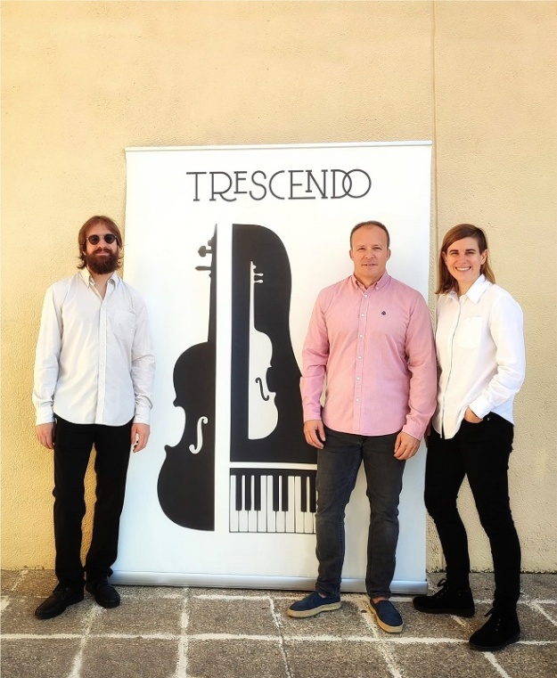 Foto dels tres components del grup Trescendo