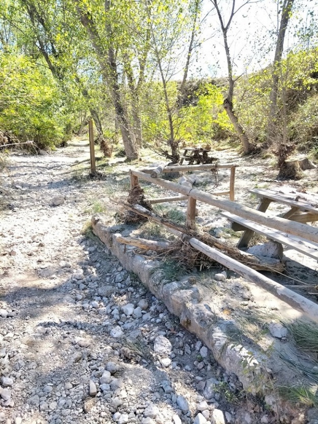 Caída de árboles, mesas y arrastre de tierras en el Racó de Sant Bonaventura
