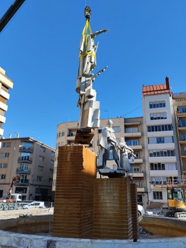 Retirada del conjunt escultòric, aquest dimecres