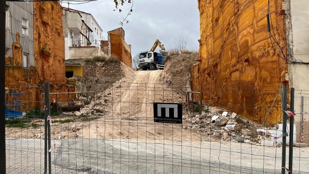Obras del nuevo edificio de la calle de Sant Mateu