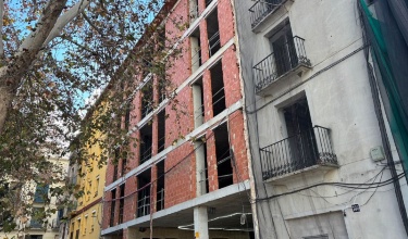 Edifici en obres en el C/ Sant Mateu