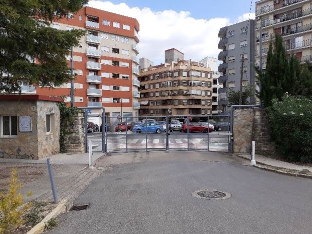 Puerta de entrada a La Colònia d'Aviació