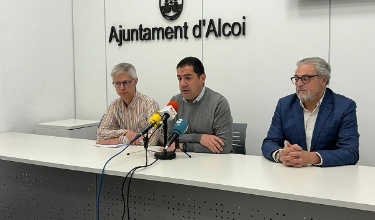 L'alcalde d'Alcoi, el gerent de Més Ciutat i el director d''El Nostre', en roda de premsa
