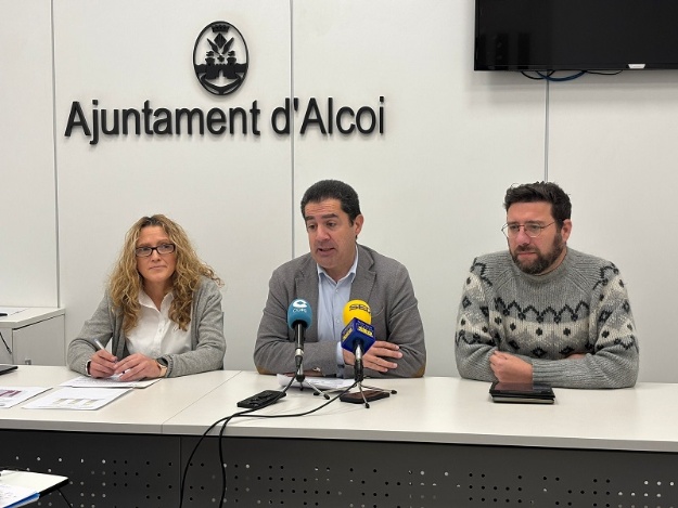 Toni Francés, Vanessa Moltó i Alexandre Cerradelo en la roda de premsa