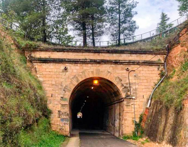 Boca de túnel de la Via Verda