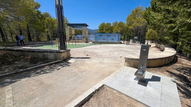Vista de la Zona d'Esplai del parque canino de Cantagallet
