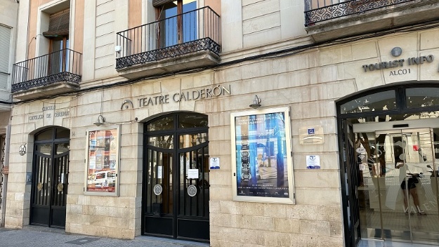 Entrada principal del Teatre Calderón