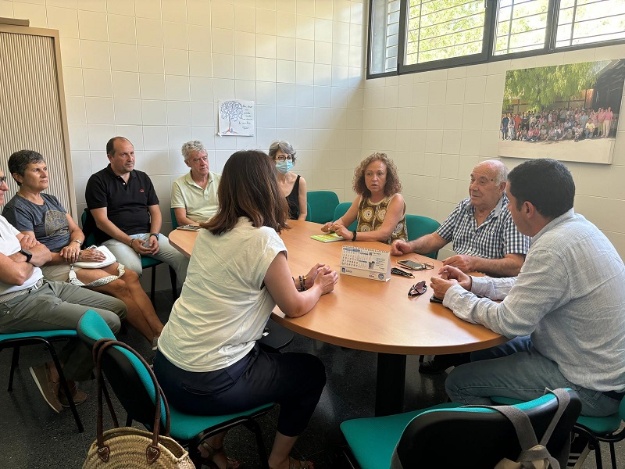 Reunió de l'alcalde d'Alcoi i la regidora de Polítiques Inclusives amb la Junta d'Aspromin a Gormaget