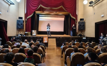 Aroa Mira en la presentació dels actes del Dia de la Infància