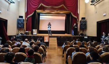 Aroa Mira en la presentació dels actes del Dia de la Infància