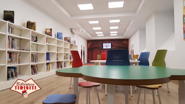 Interior de la Biblioteca Tirisiti