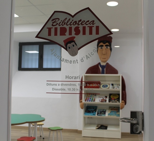 Entrada a la Biblioteca Tirisiti