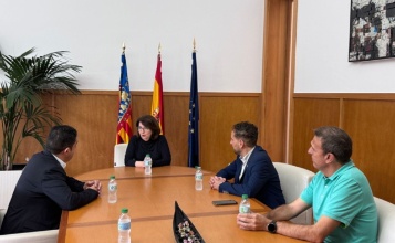 Foto de la reunió explicada en la notícia
