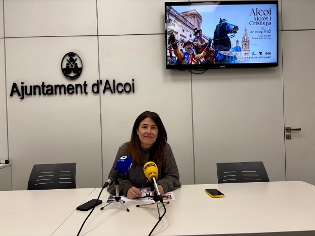 La regidora Lorena Zamorano en la roda de premsa