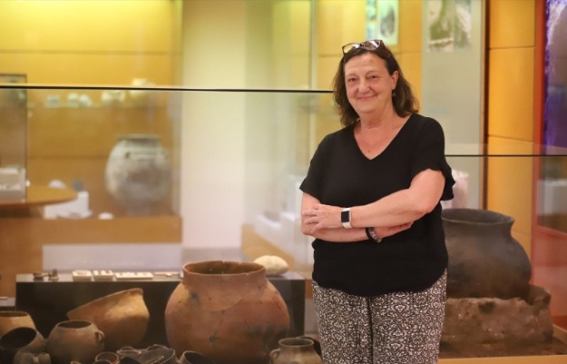 María Jesús de Pedro en una de les sales del Museu Arqueològic Municipal
