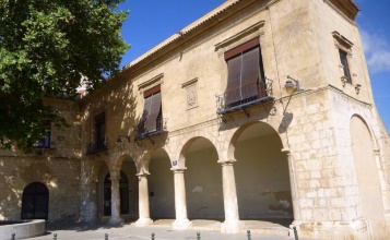 Façana del  Museu Arqueològic "Camilo Visedo  Moltó"