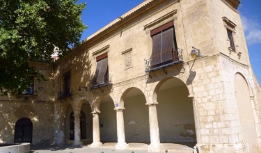 Fachada del Museo Arqueológico "Camilo Visedo Moltó"