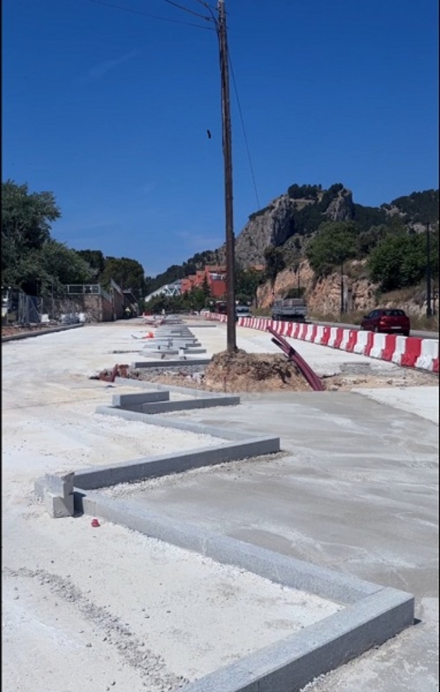 Obres d'ampliació de les voreres entre entre la rotonda del Collao i la rotonda de Batoi