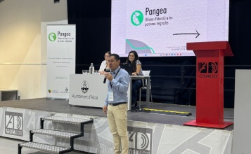 L'Alcalde Toni Francés en la benvinguda de la Jornada Pangea