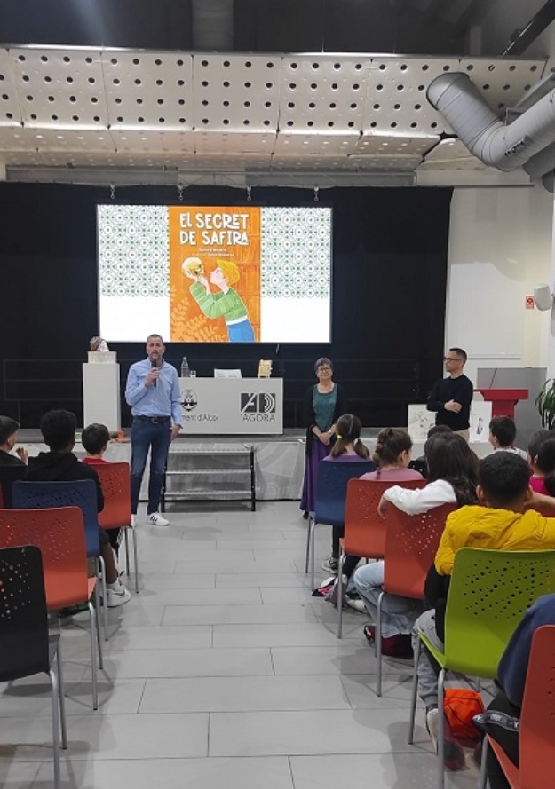 El concejal Alberto Belda en el encuentro literario