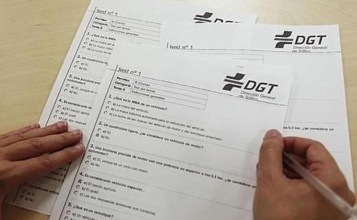 Examen teòric de conduir de la DGT en paper